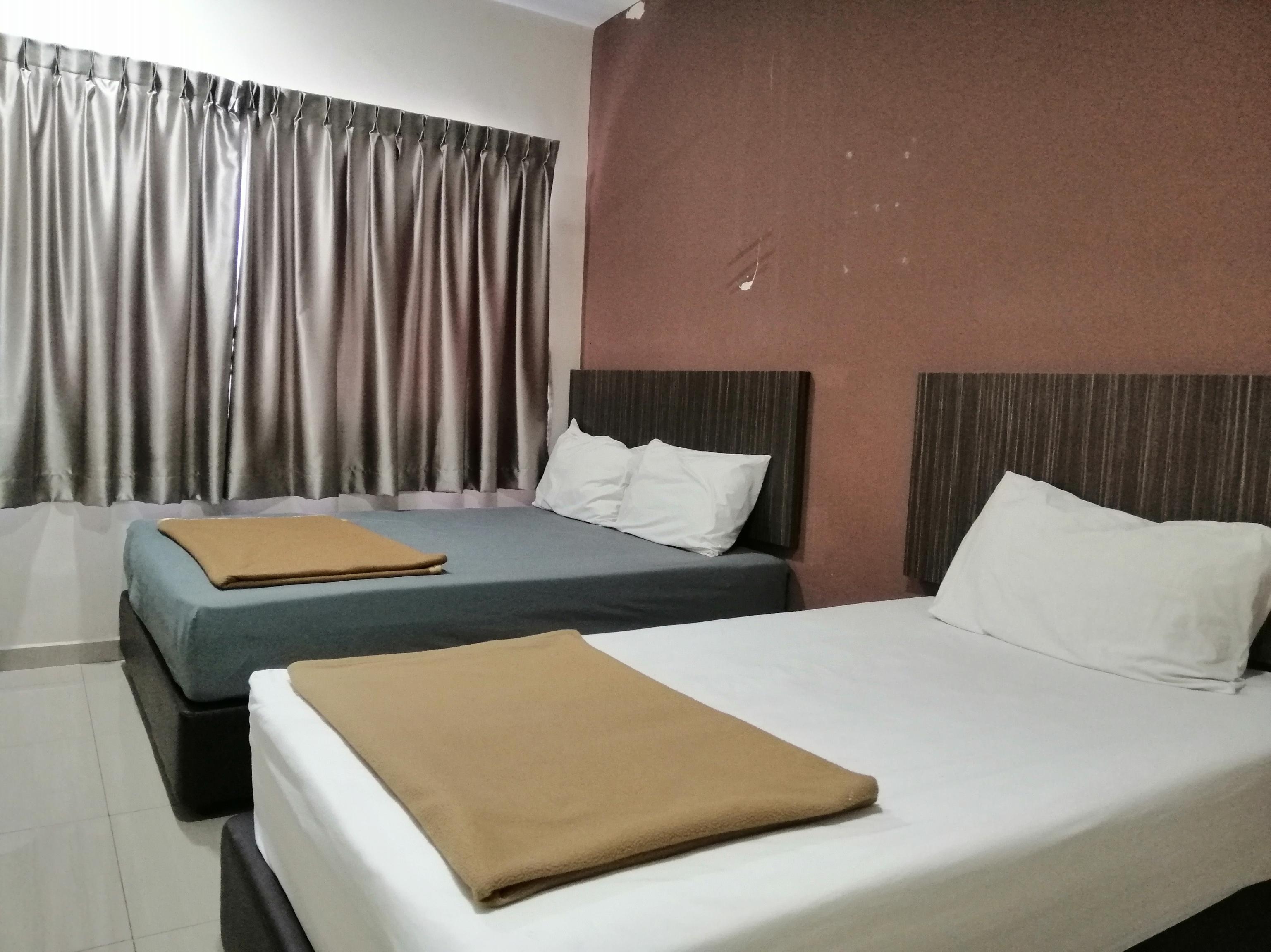 OYO 89985 Js Hotel Johor Bahru Buitenkant foto