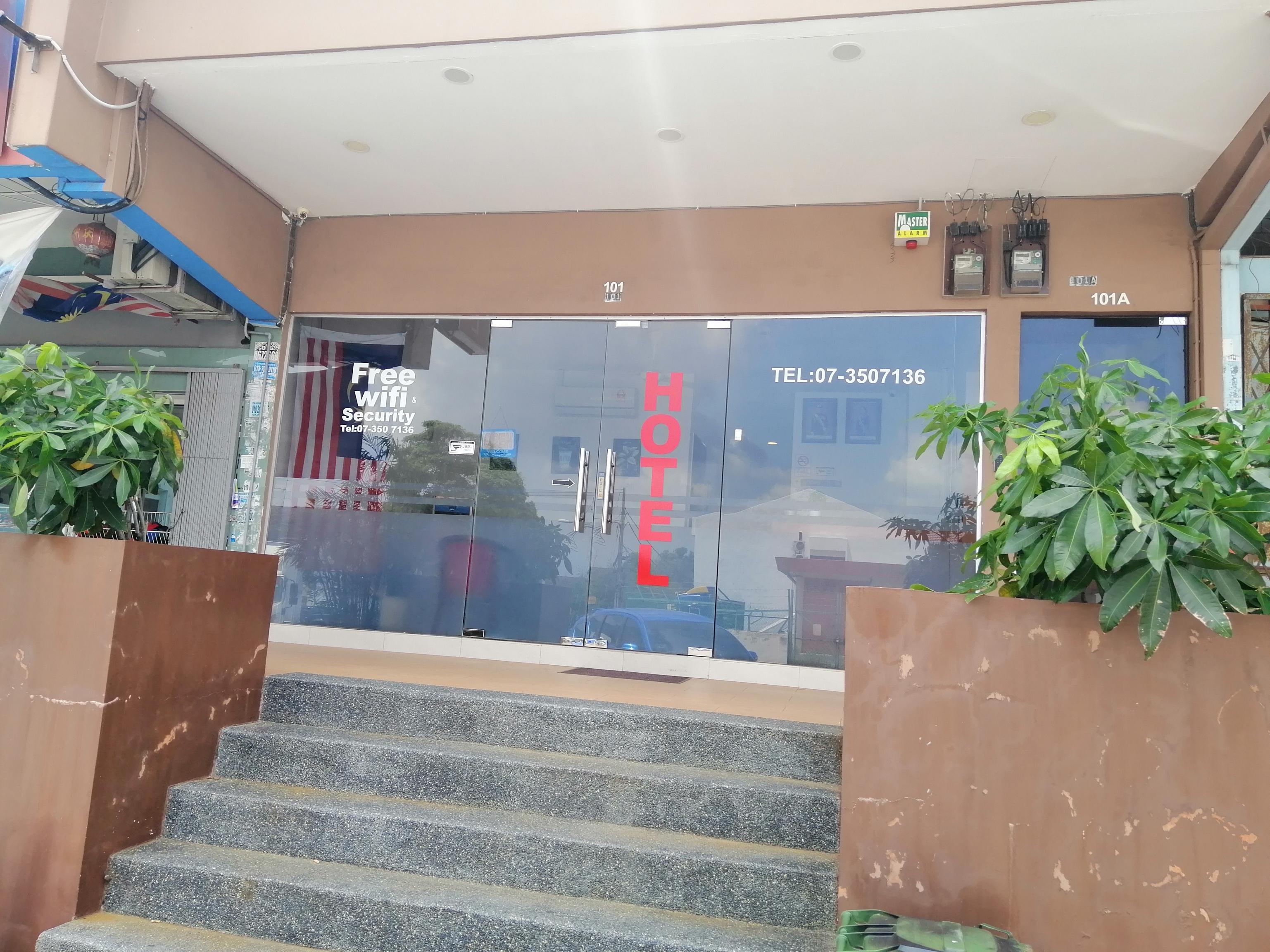 OYO 89985 Js Hotel Johor Bahru Buitenkant foto