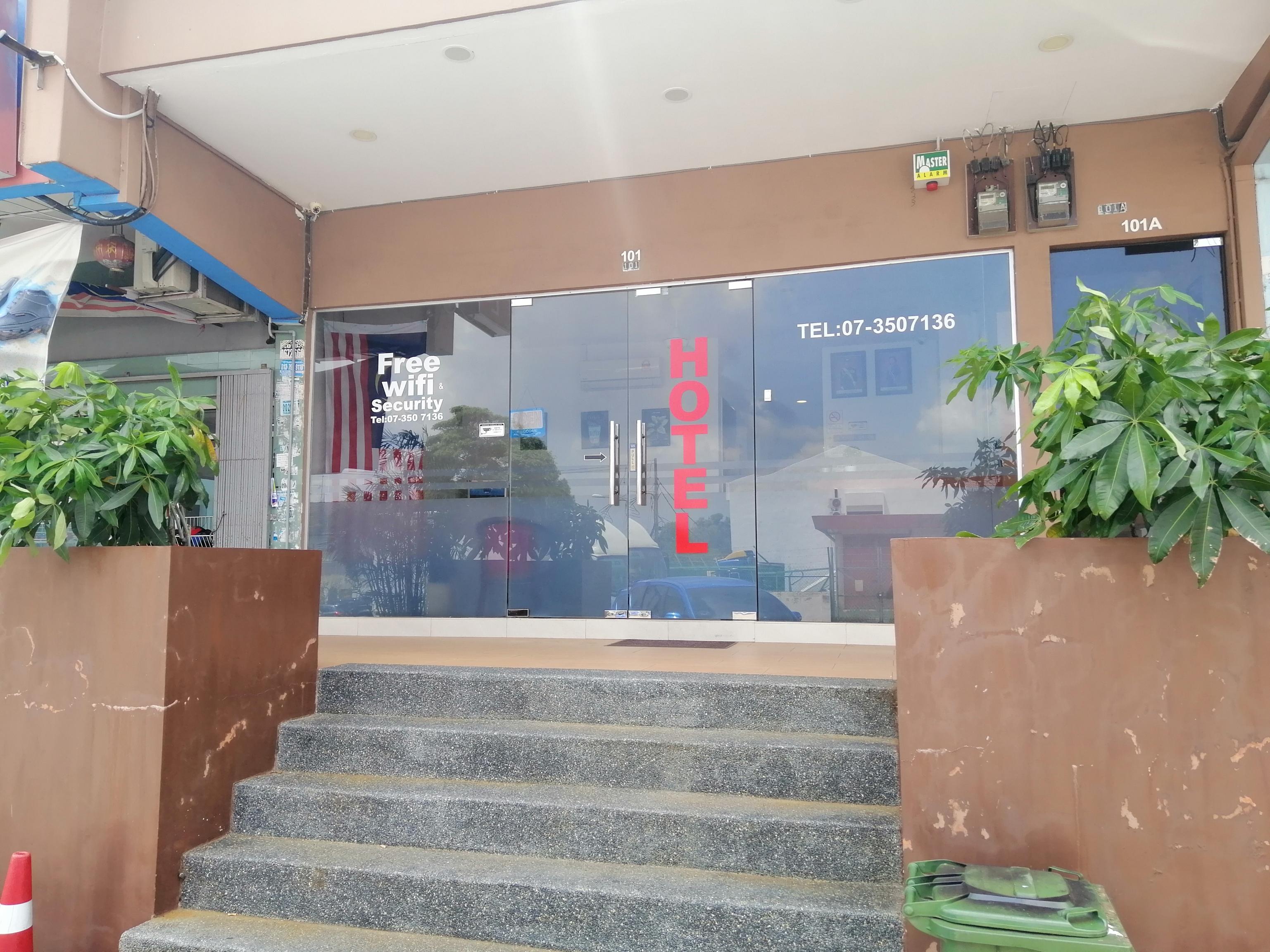 OYO 89985 Js Hotel Johor Bahru Buitenkant foto